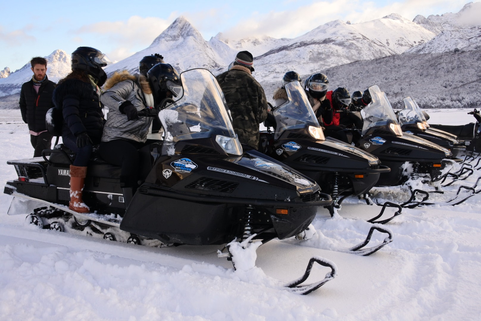 motos de nieve en cerro castor ushuaia