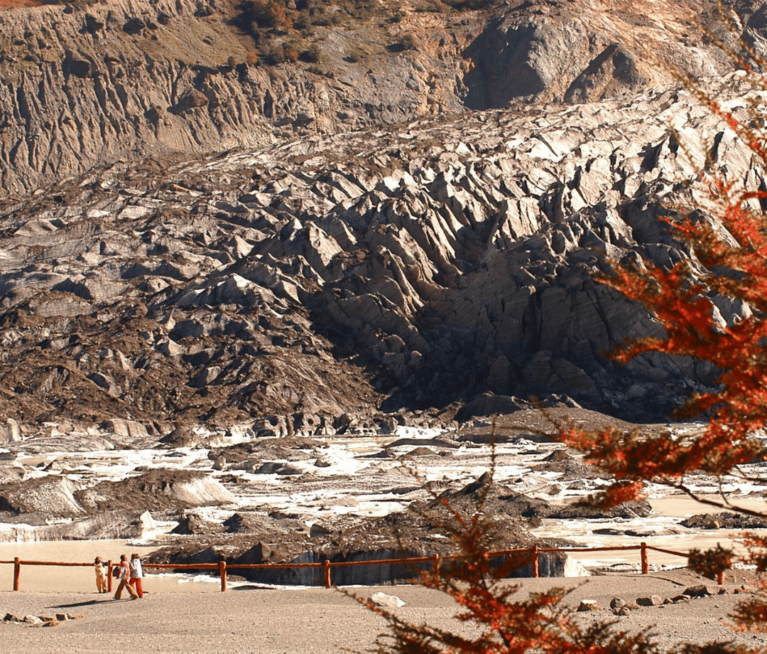 Cerro Tronador base en otoño